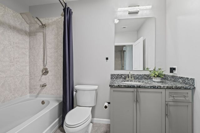 415 Church St Apt 1507, Nashville, TN 37219