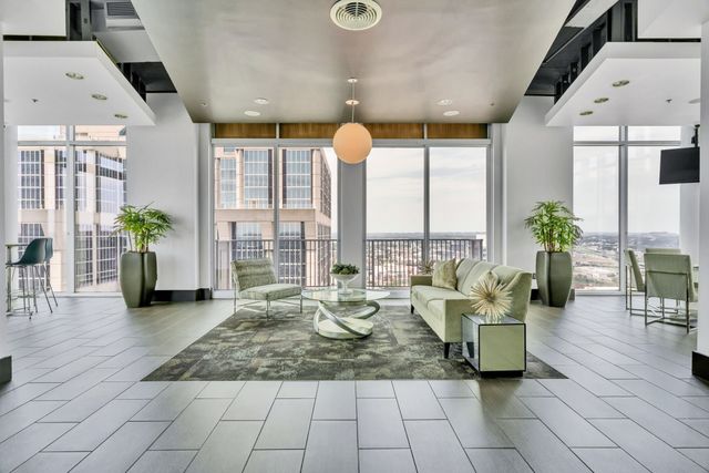 415 Church St Apt 1507, Nashville, TN 37219