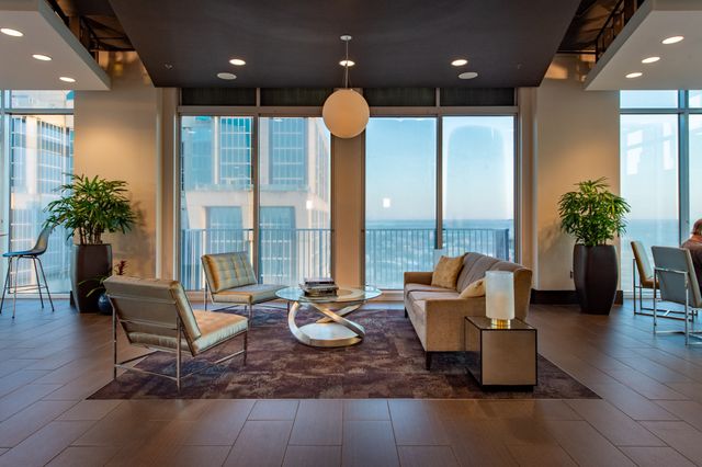 415 Church St Apt 1507, Nashville, TN 37219