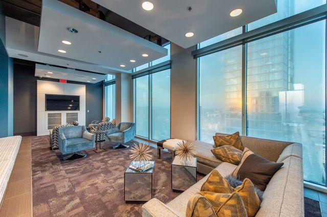 415 Church St Apt 1507, Nashville, TN 37219