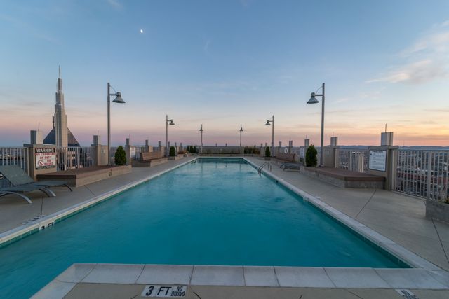 415 Church St Apt 1507, Nashville, TN 37219