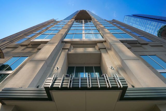 415 Church St Apt 1507, Nashville, TN 37219
