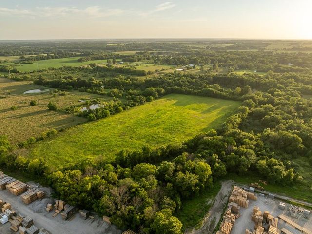 E 267th Road, Harrisonville, MO 64701