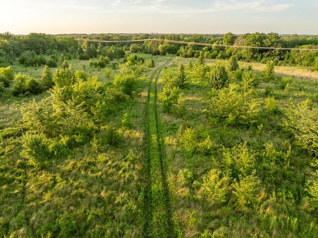 E 267th Road, Harrisonville, MO 64701