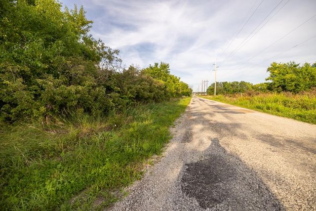 E 267th Road, Harrisonville, MO 64701