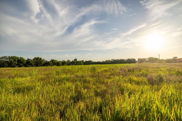 E 267th Road, Harrisonville, MO 64701