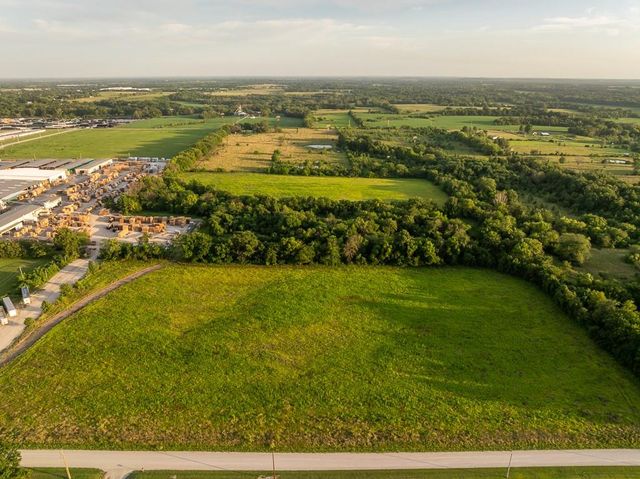 E 267th Road, Harrisonville, MO 64701
