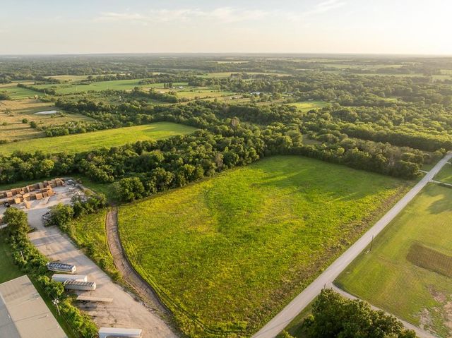 E 267th Road, Harrisonville, MO 64701