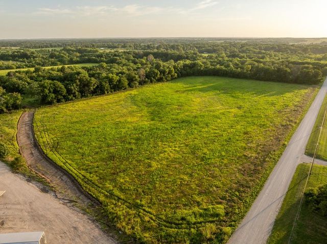 E 267th Road, Harrisonville, MO 64701