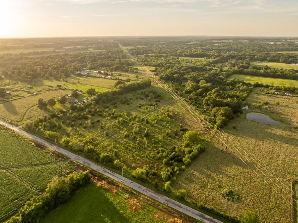 E 267th Road, Harrisonville, MO 64701