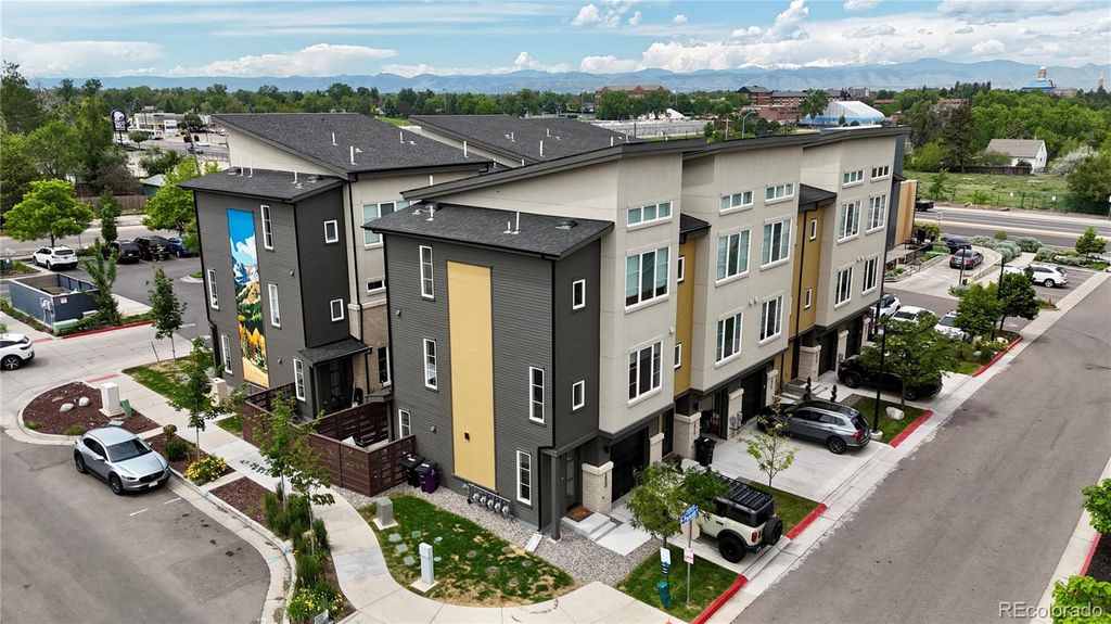2900 W Parkside Place, Denver, CO 80221