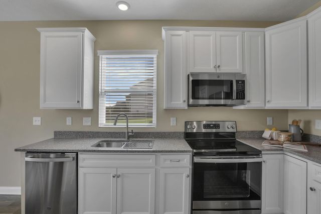 12482 Prairie View Drive NW, Pickerington, OH 43147