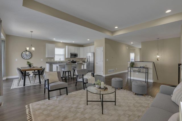 12482 Prairie View Drive NW, Pickerington, OH 43147