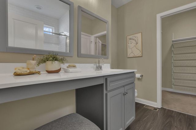 12482 Prairie View Drive NW, Pickerington, OH 43147