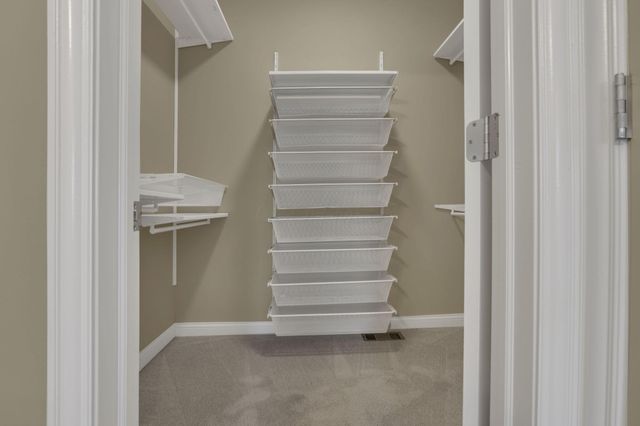 12482 Prairie View Drive NW, Pickerington, OH 43147