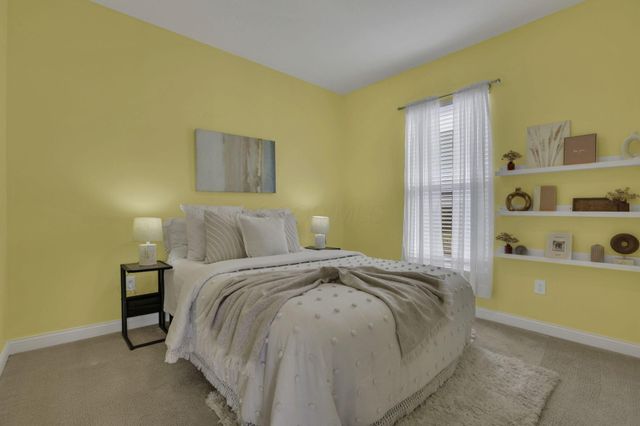 12482 Prairie View Drive NW, Pickerington, OH 43147