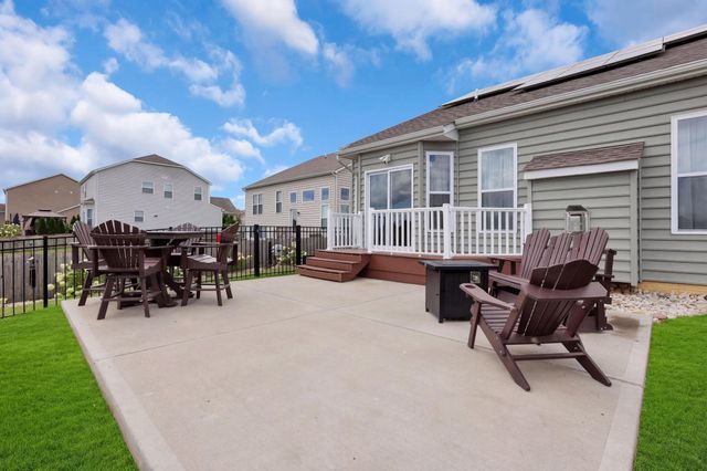 12482 Prairie View Drive NW, Pickerington, OH 43147