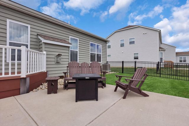 12482 Prairie View Drive NW, Pickerington, OH 43147