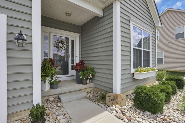 12482 Prairie View Drive NW, Pickerington, OH 43147