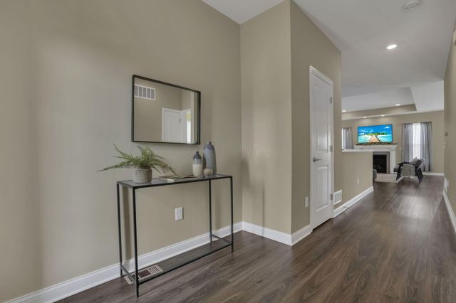 12482 Prairie View Drive NW, Pickerington, OH 43147