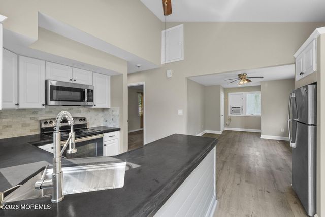 25 Cassville Road, Jackson, NJ 08527