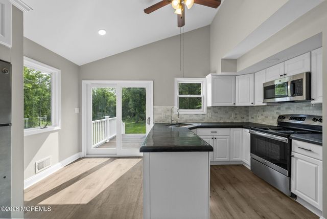 25 Cassville Road, Jackson, NJ 08527