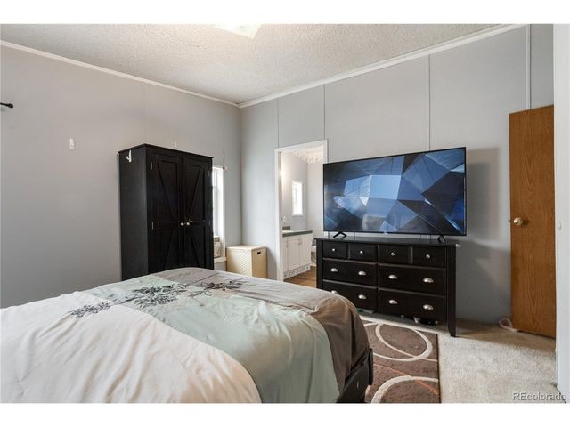 1111 Stage Dr, Fort Lupton, CO 80621