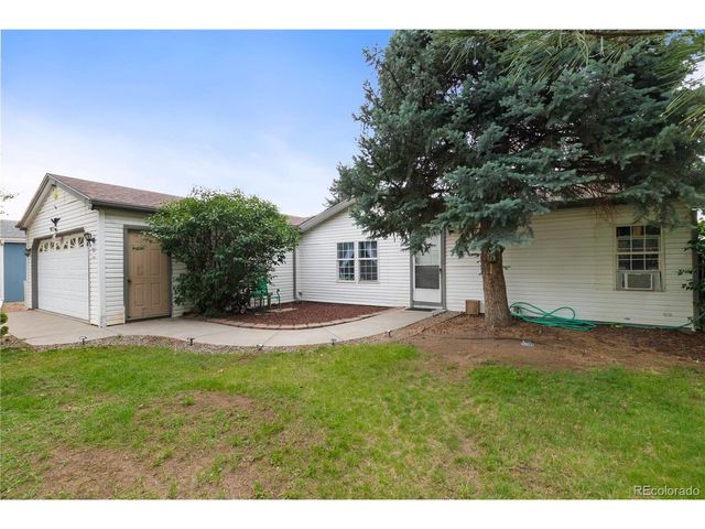 1111 Stage Dr, Fort Lupton, CO 80621