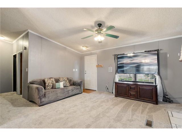 1111 Stage Dr, Fort Lupton, CO 80621
