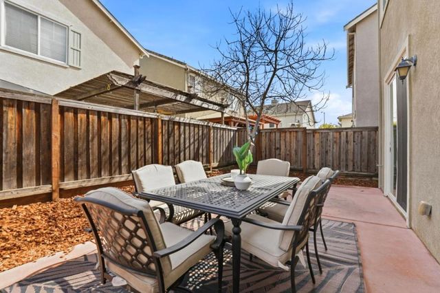 170 Sturla Way, Gilroy, CA 95020