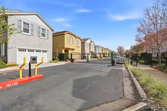 170 Sturla Way, Gilroy, CA 95020