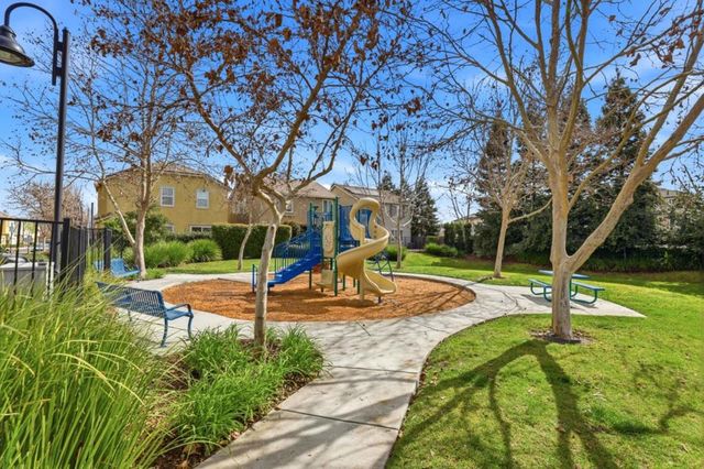 170 Sturla Way, Gilroy, CA 95020