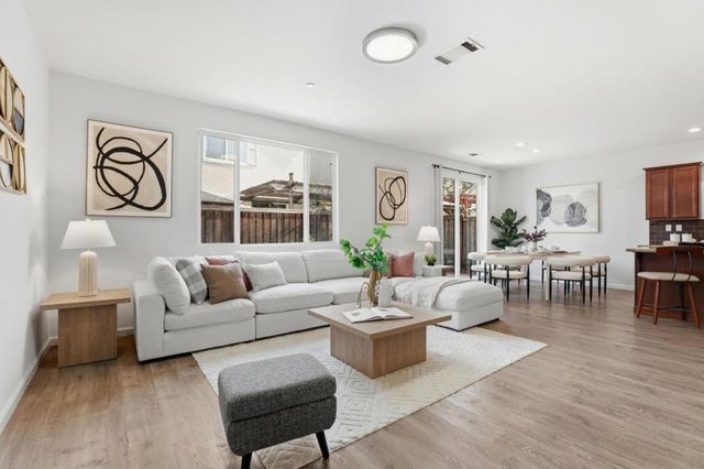 170 Sturla Way, Gilroy, CA 95020