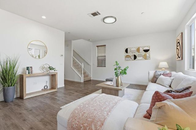 170 Sturla Way, Gilroy, CA 95020