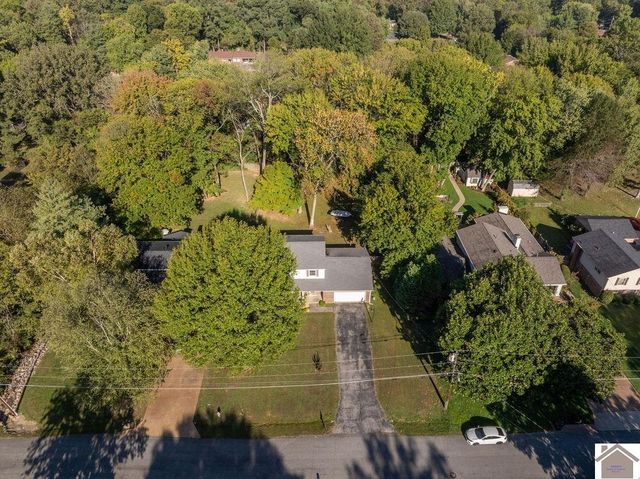 3839 Phillips Ave, Paducah, KY 42001
