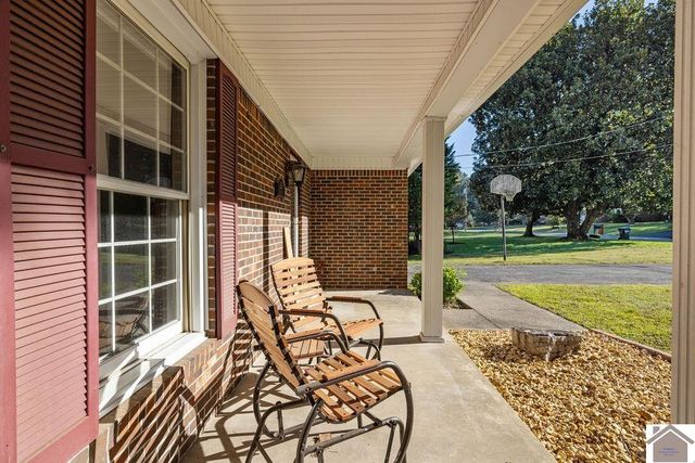3839 Phillips Ave, Paducah, KY 42001