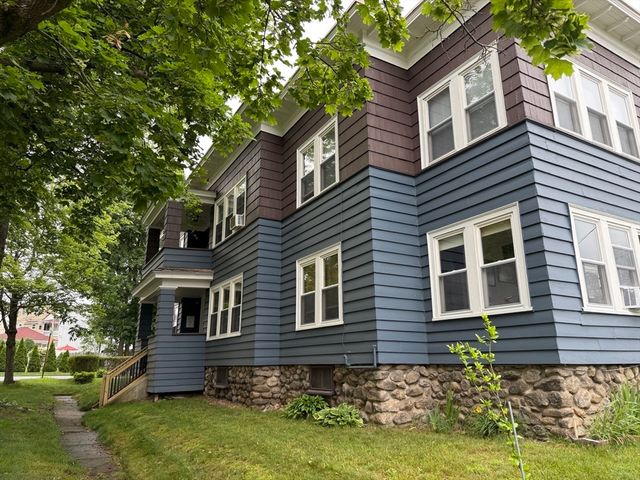 1 Samoset Rd 2L, Worcester, MA 01604