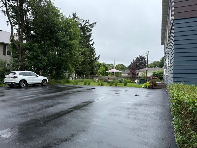 1 Samoset Rd 2L, Worcester, MA 01604