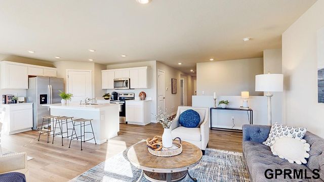 13004 S 67th Street, Papillion, NE 68157