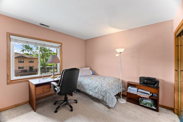 1339 E Central Road, Arlington Heights, IL 60005