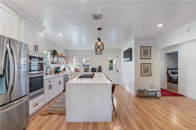 5824 Compass Drive, Los Angeles, CA 90045