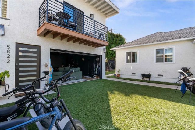 5824 Compass Drive, Los Angeles, CA 90045