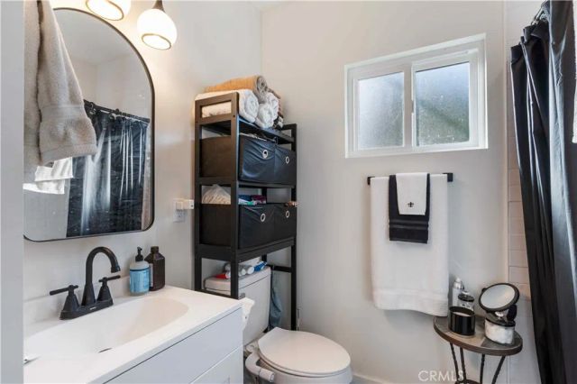 5824 Compass Drive, Los Angeles, CA 90045