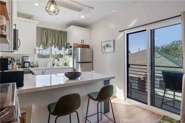 5824 Compass Drive, Los Angeles, CA 90045