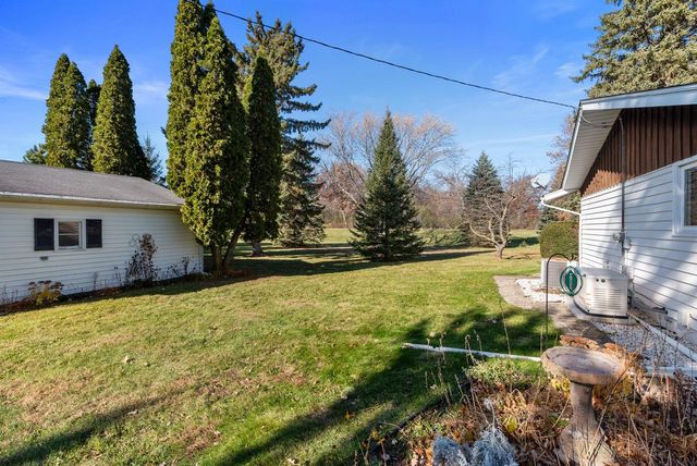 25919 Durand AVENUE, Kansasville, WI 53139