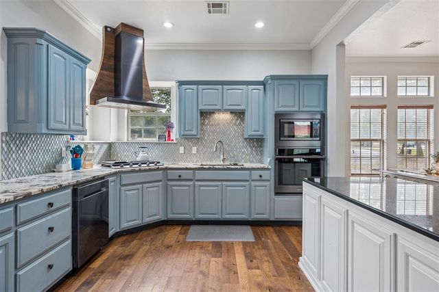 825 Liveoak Lane, Blanchard, OK 73010