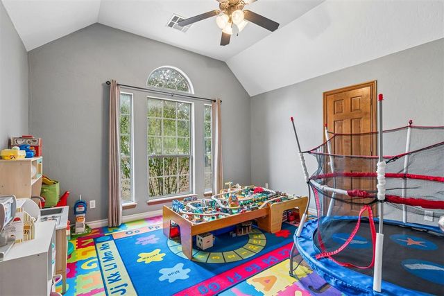 825 Liveoak Lane, Blanchard, OK 73010