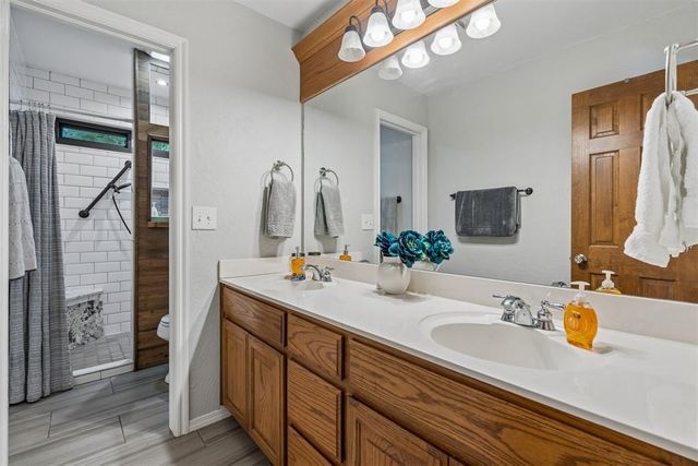 825 Liveoak Lane, Blanchard, OK 73010