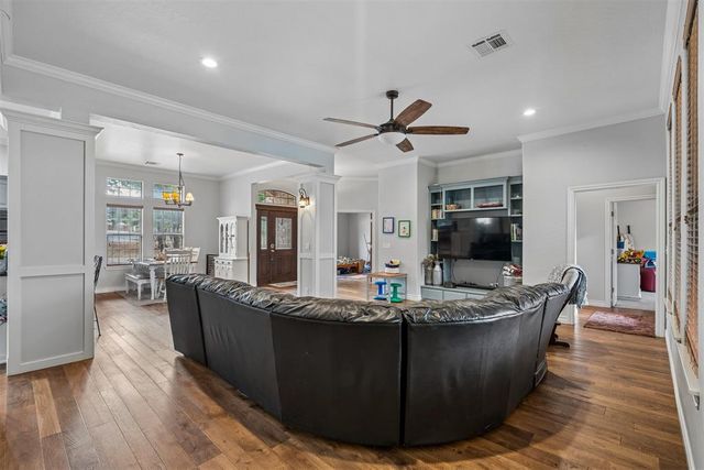 825 Liveoak Lane, Blanchard, OK 73010