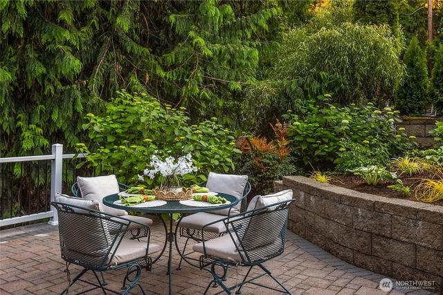 20603 NE 37th Way, Sammamish, WA 98074